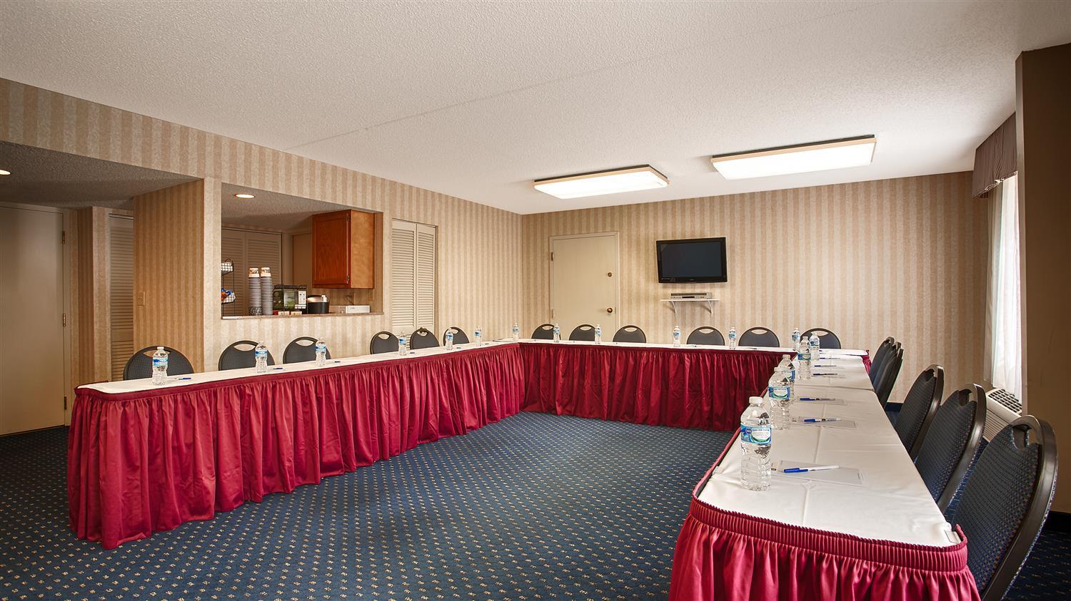 Best Western La Plata Inn Exterior photo