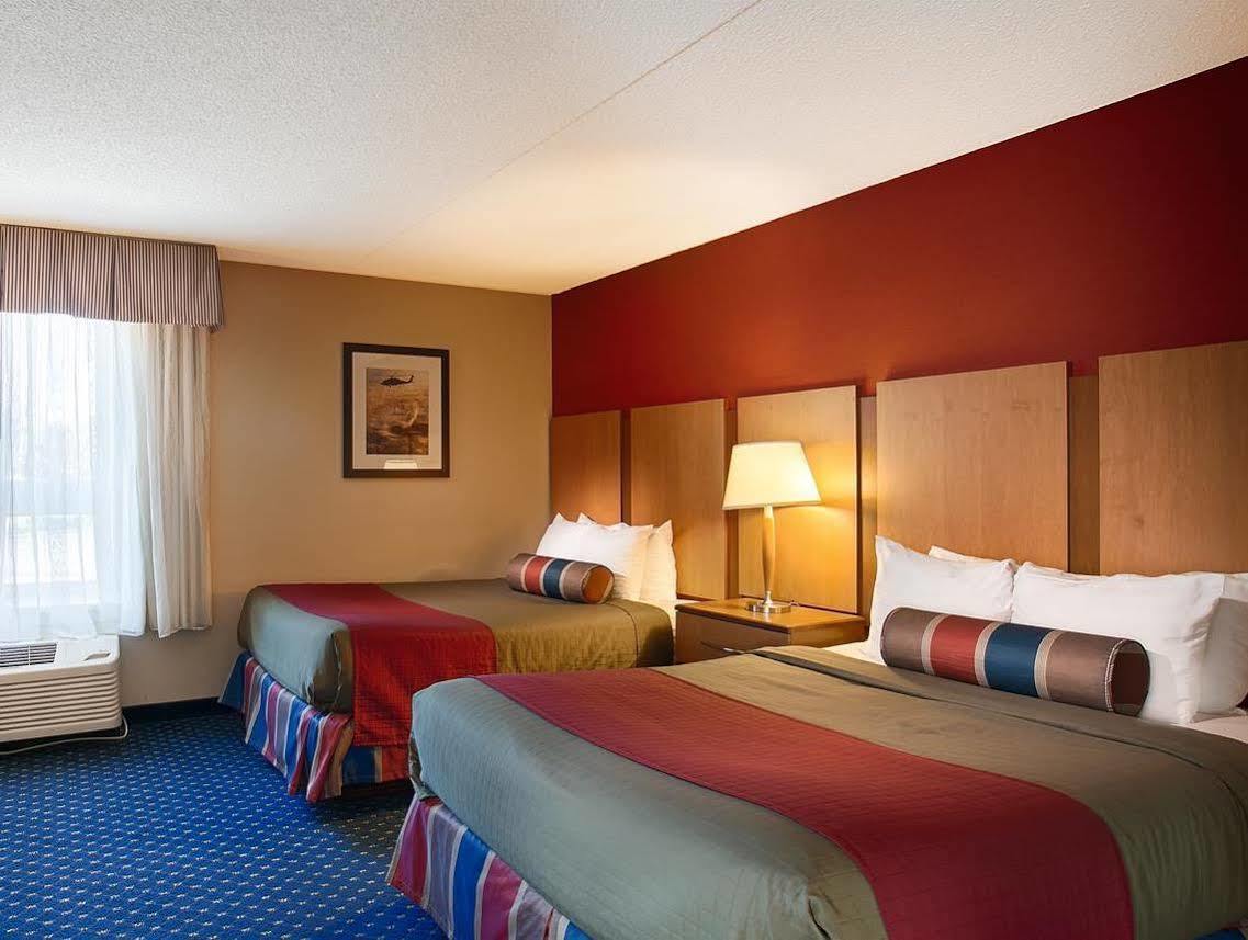 Best Western La Plata Inn Exterior photo